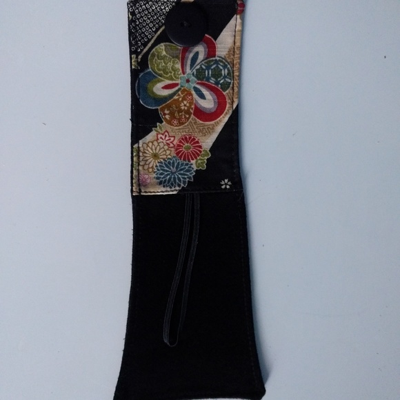 Suede Cuff Bracelet with Japanese fabric design - Picture 2 of 3